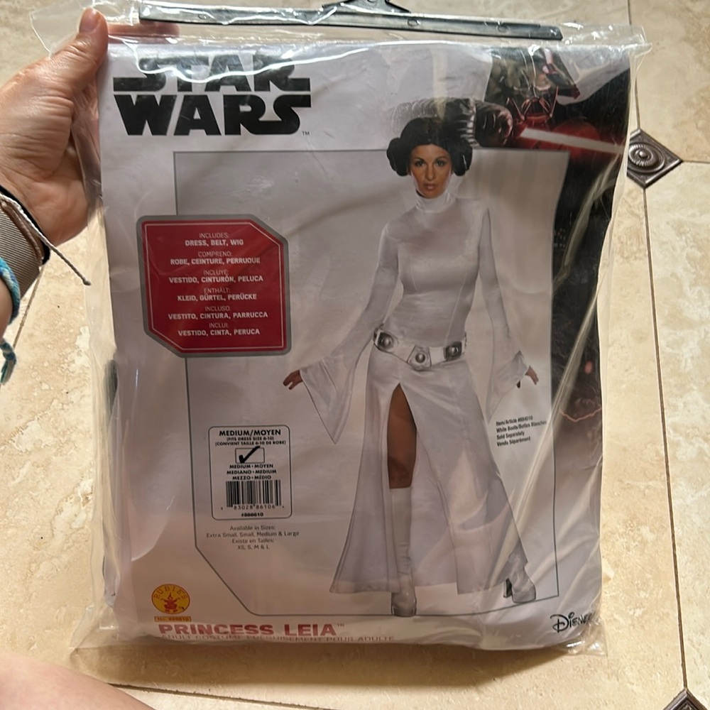Princess Leia costume